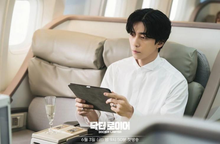 Potret Shin Sung Rok di Doctor Lawyer (Instagram/@mbcdrama_now)