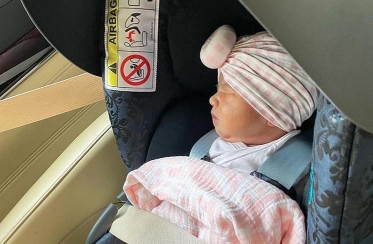 Potret Millicent Mae Anak Derby Romero. (Instagram/derbyromero)
