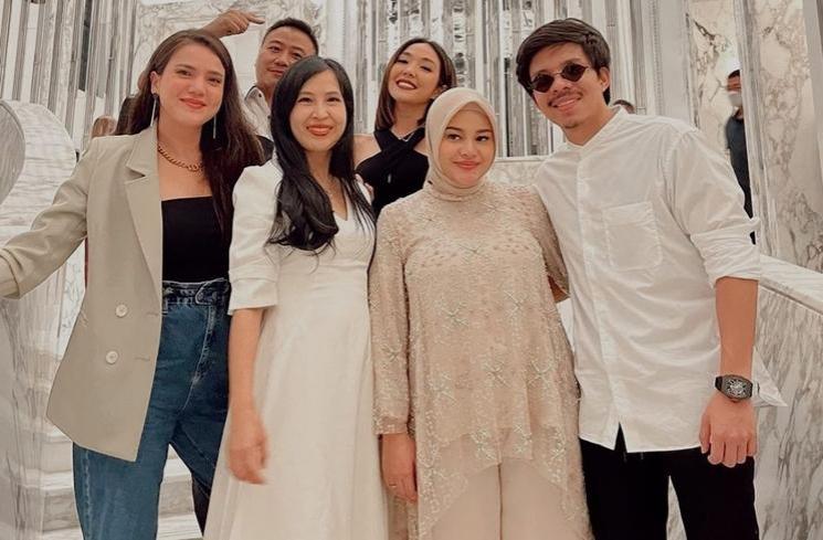 Atta Halilintar ketahuan pakai jam seharga Rp5 miliar. (Instagram/@alicenorin)