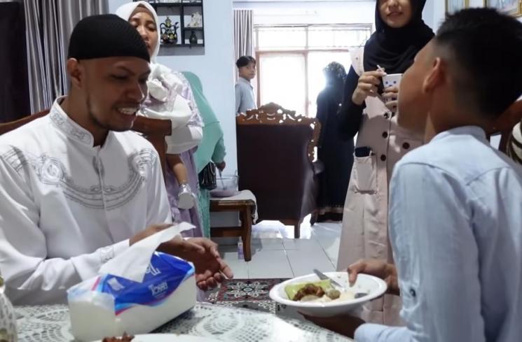 Rumah Arie Kriting di Kampung Halaman (YouTube Indah Permatasari)