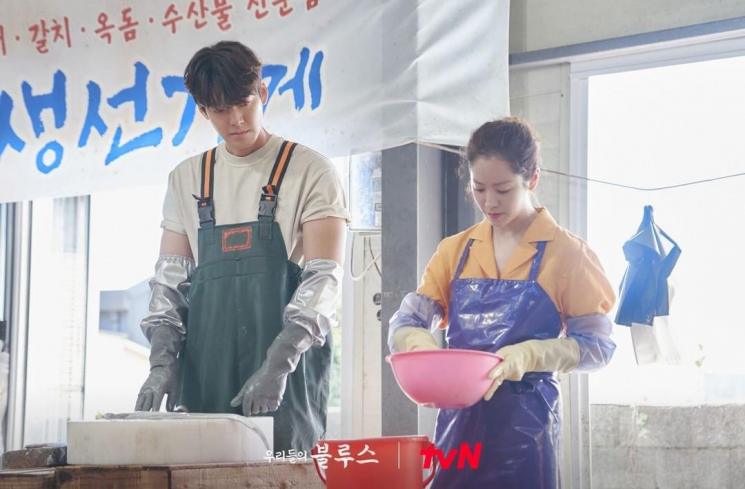 Potret Romantis Kim Woo Bin dan Han Ji Min (Instagram/@tvn_drama)