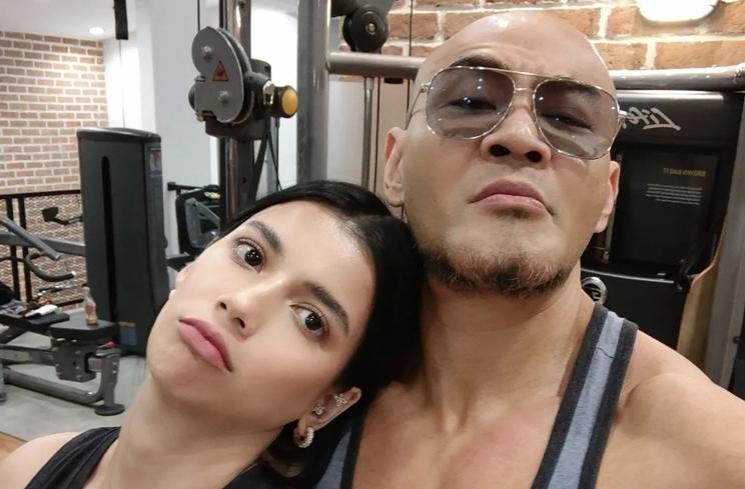 Momen mesra Sabrina Chairunnisa dan Deddy Corbuzier (Instagram/@sabrinachairunnisa_)