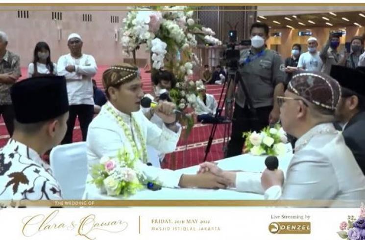 Momen Akad Masayu Clara dan Qausar Harta. (YouTube/MAQAU masayu & qausar)