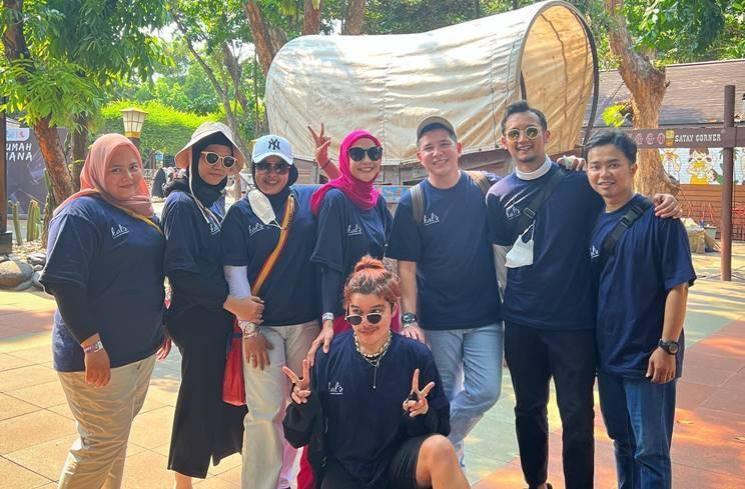 Potret Zaskia Adya Mecca Boyong Karyawan ke Dufan. (Instagram/@zaskiadyamecca)