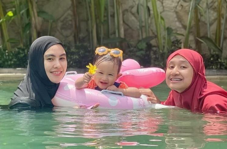 Artis Punya Anak Sambung(Instagram/@kartikaputriworld)