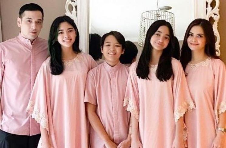 Artis Punya Anak Sambung(Instagram/@cuttaryofficial)
