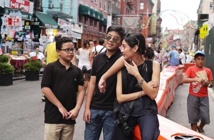 Artis Punya Anak Sambung(Instagram/@gistaputri)