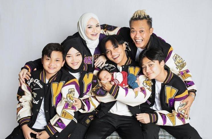 Artis Punya Anak Sambung(Instagram/@nathalieholscher)