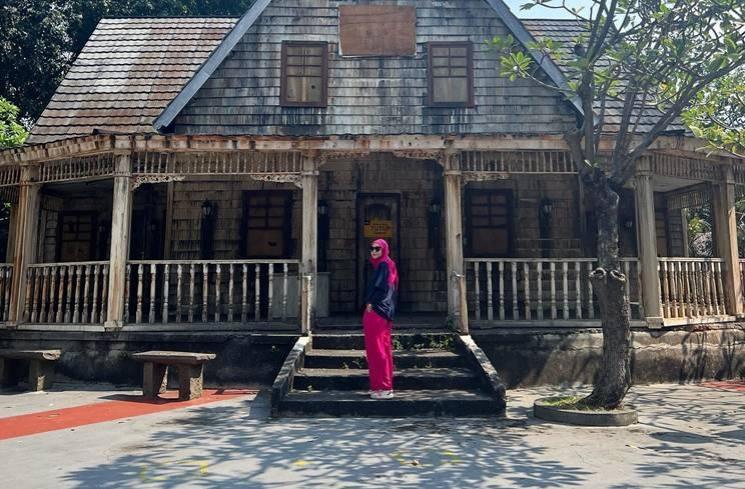 Potret Zaskia Adya Mecca Boyong Karyawan ke Dufan. (Instagram/@zaskiadyamecca)