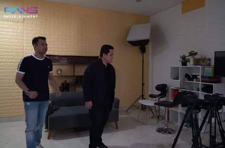 Potret Erick Thohir kunjungi rumah Raffi Ahmad. (YouTube/Rans Entertainment)