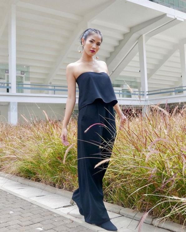 Potret Aulia Sarah ‘Badarawuhi’ Pamer Bahu. (Instagram/owliasarah)