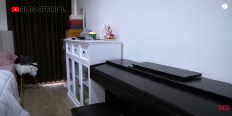 Potret Rumah Anneth. (YouTube/Ricis Official)