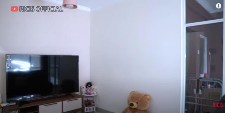 Potret Rumah Anneth. (YouTube/Ricis Official)