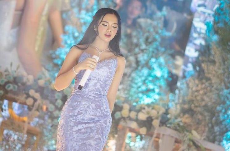 Pesona Lyodra Nyanyi di Acara Pernikahan(Instagram/@lyodraofficial)