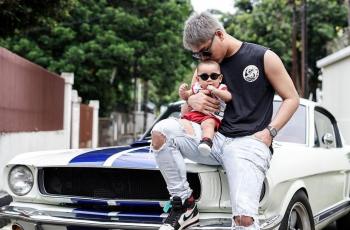 Baby Leslar Auto Mewek Lihat Bapaknya Nangis: Bonding Papa dan Anak Ini Memang Masya Allah