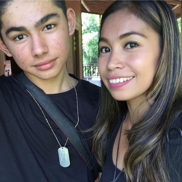 Potret Manis Andrew Kalaweit Bareng Ibu. (Instagram/pradakalaweit)