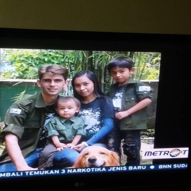 Potret Manis Andrew Kalaweit Bareng Ibu. (Instagram/pradakalaweit)