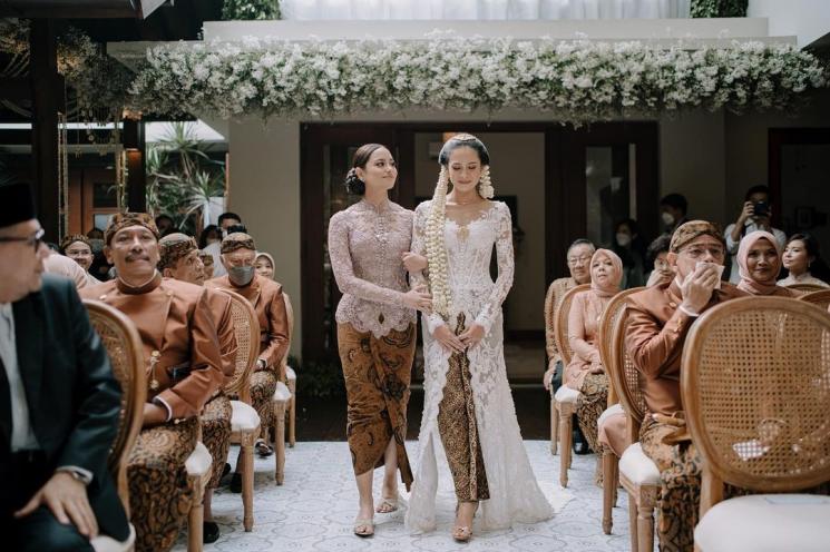 Momen Pernikahan Maudy Ayunda Adat Jawa-Korea (instagram/maudyayunda)
