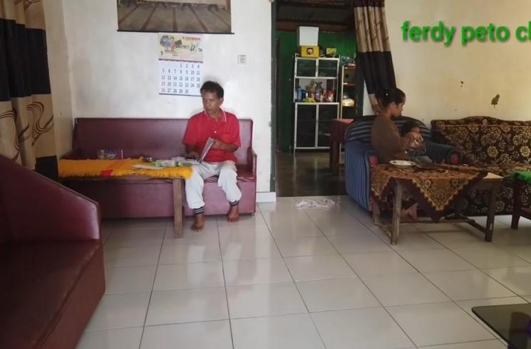 Rumah Betrand Peto di Manggarai NTT (YouTube Ferdy Peto)