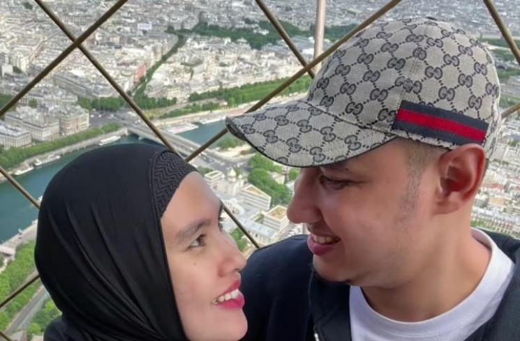 Momen Kartika Putri Babymoon di Prancis (@kartikaputriworld)