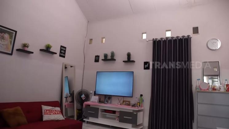 Foto Rumah Rp 750 Juta Elly Sugigi (YouTube TRANS7 OFFICIAL)