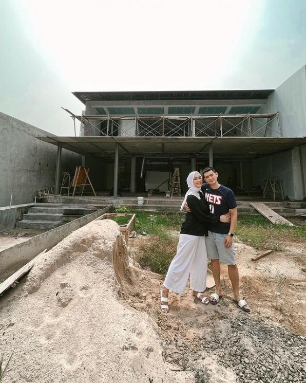 Potret Keharmonisan Keluarga Rezky Aditya. (Instagram/citraciki)