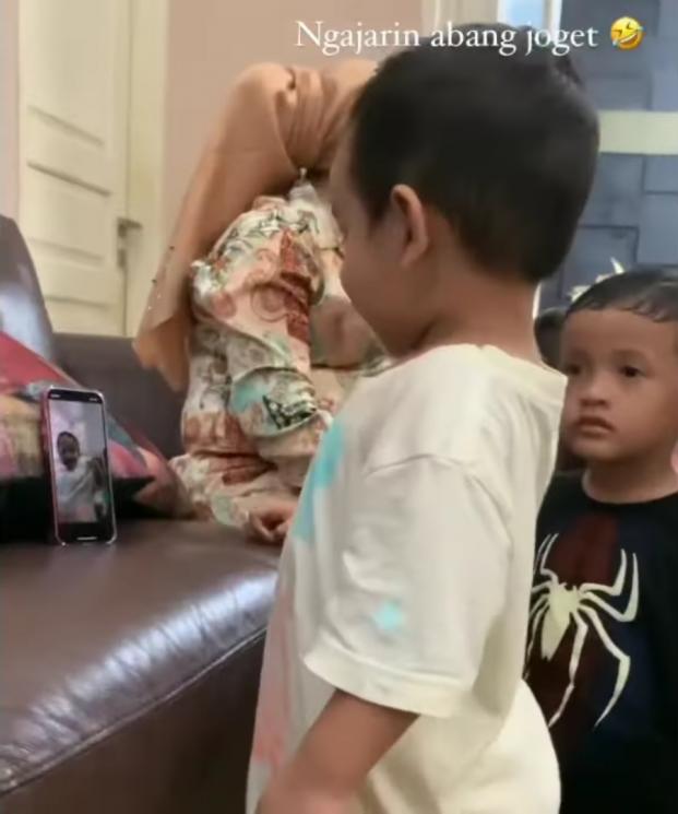Potret Gala Sky ke Pesta Ultah Teman (instagram/dewizuhriati)