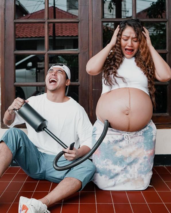 Potret Krisjiana Bongkar Proses Terjadinya Baby Xarena (instagram/krisjianabah)