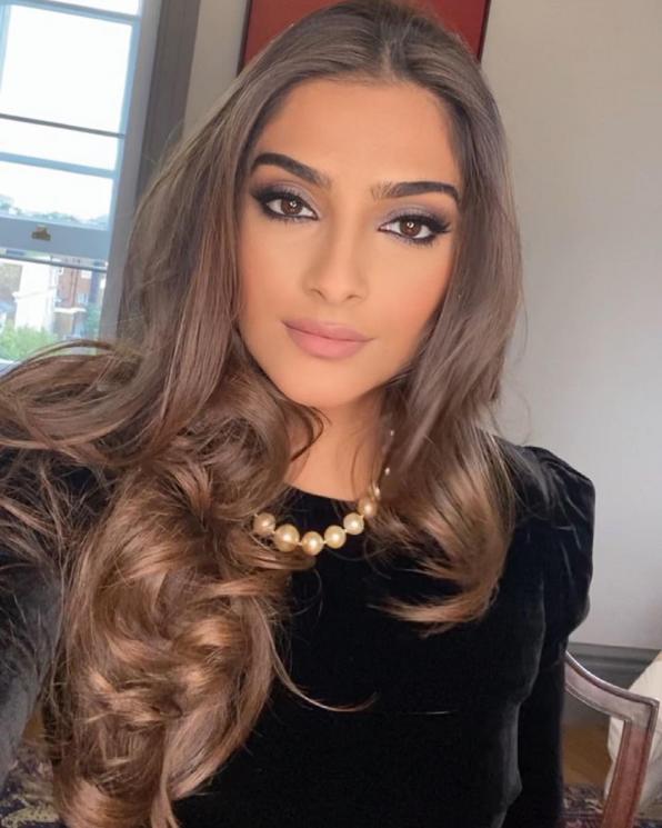 Seleb Bollywood Ultah Bulan Juni (Instagram/@sonamkapoor)