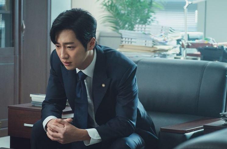 Potret Lee Sang Yeob di Eve (Instagram/@tvn_drama)