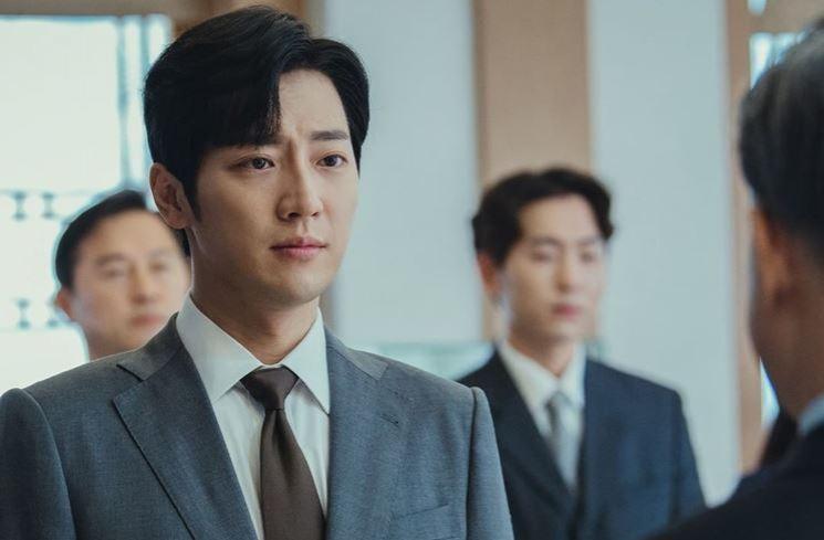 Potret Lee Sang Yeob di Eve (Instagram/@tvn_drama)