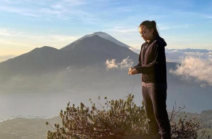 Momen Angela Gilsha Naik Gunung(Instagram/@angelgilsha)
