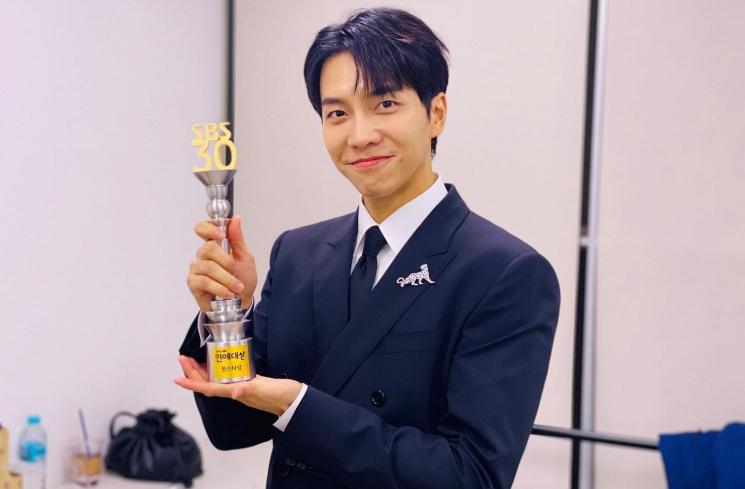 Sinopsis Love According to the Law (Instagram/@leeseunggi.official)