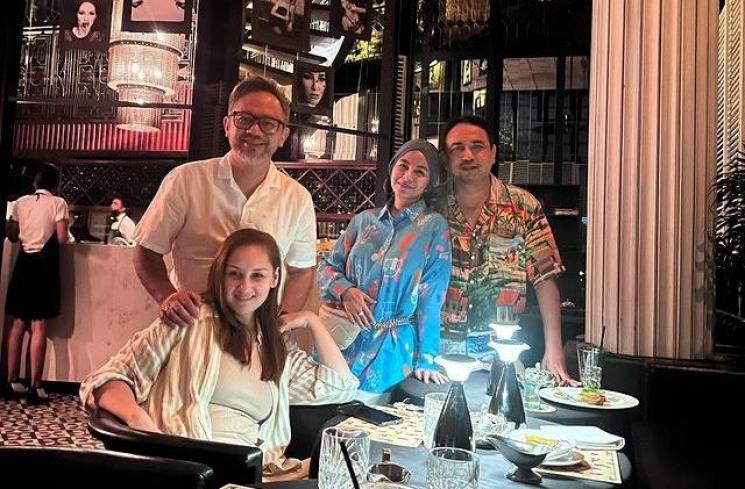 Potret Mona Ratuliu Liburan ke Bali Bareng Keluarga(Instagram/@monaratuliu)