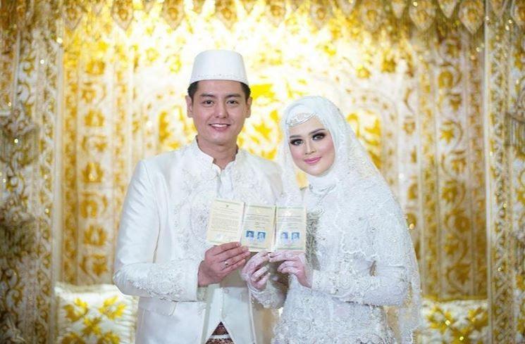 Artis Menikah di Rumah (instagram/@cutratumeyriska)