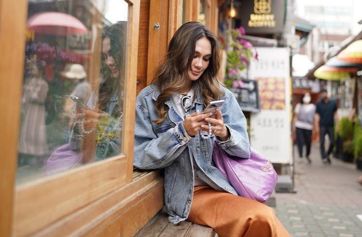 Momen Luna Maya liburan ke Korea Selatan. (Instagram/@lunamaya)