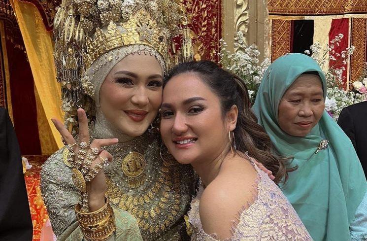 Momen Pernikahan Juliana Moechtar (instagram/@tengkudewiputri_tdp)