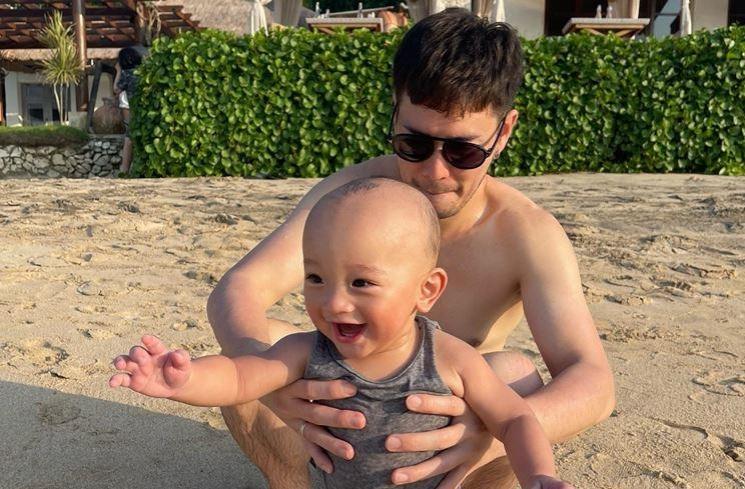 Potret Anthony Xie momong anak. (Instagram/@anthonyxie_)