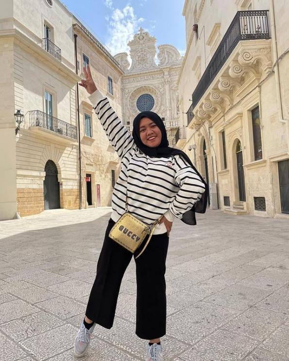 Potret Mbak Lala Liburan Bareng RANS di Eropa. (Instagram/shela_lala96)