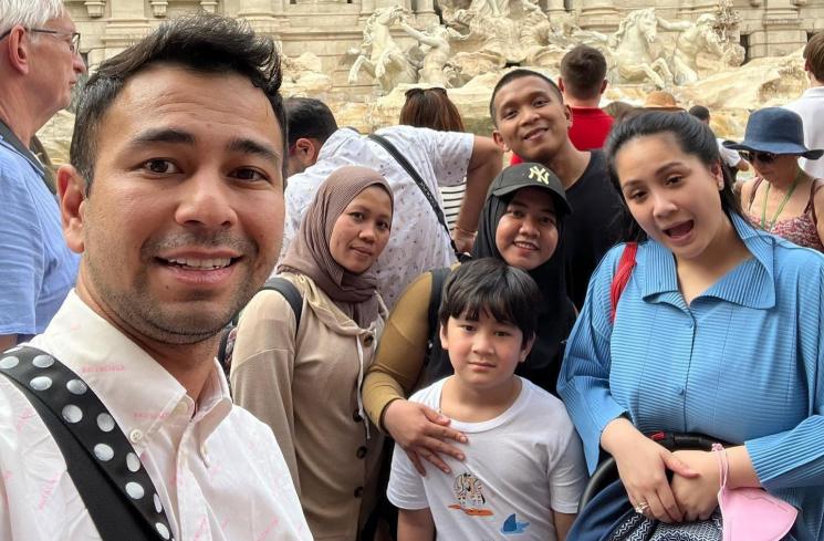 Gaya Raffi Ahmad dan Nagita Slavina keliling Eropa. (Instagram/raffinagita1717)