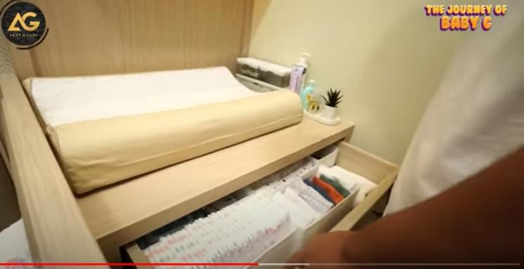 Kamar Baby G Anak Adiezty Fersa dan Gilang Dirga. (YouTube/Adiez Gilang)