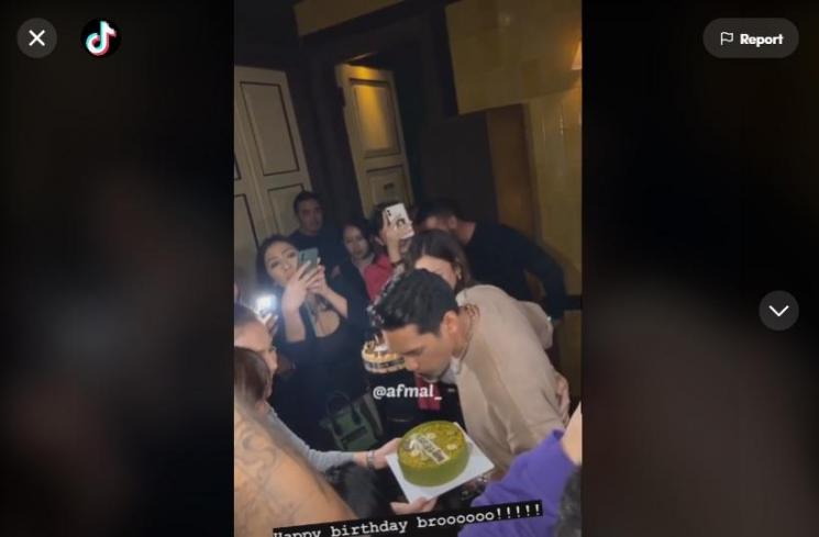 Afgan diduga punya pacar baru dan putus dari Rossa. (TikTok)
