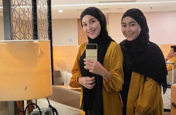 Momen Ayu Ting Ting Berangkat Umrah. (Instagram/ayutingting92)