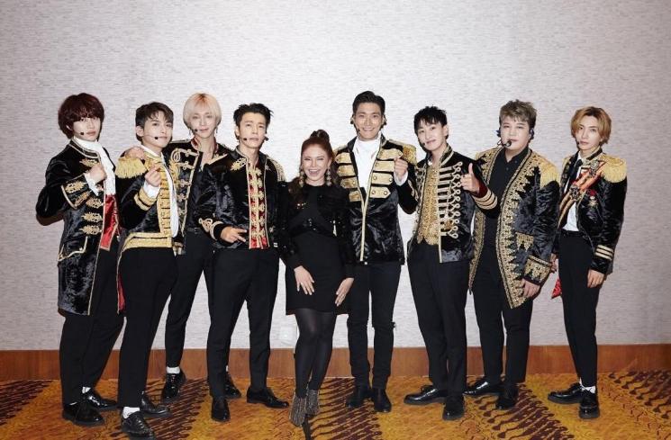Artis Indonesia Akrab dengan Seleb Korea (instagram/@itsrossa910)