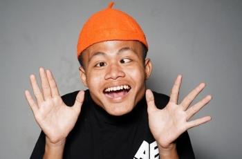 Nasib Sony Wakwaw Berubah Drastis, Kini Jual Gorengan dan Lepas Aset untuk Biaya Berobat