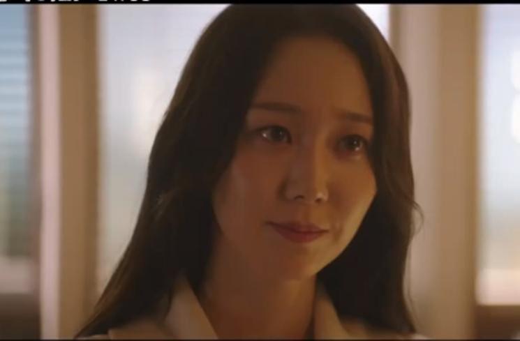 Pesona Lee Yoo Young di Insider (Instagram/@jtbcdrama)