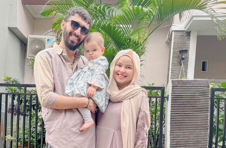 Artis yang Kepincut Pria Turki. (Instagram/sitiliza2013)