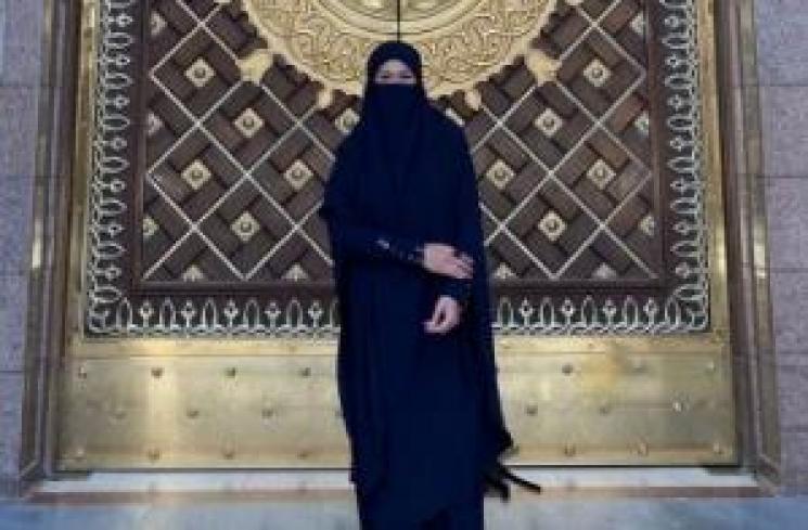 Donna Harun Umrah (Instagram/donnaharunofficial)