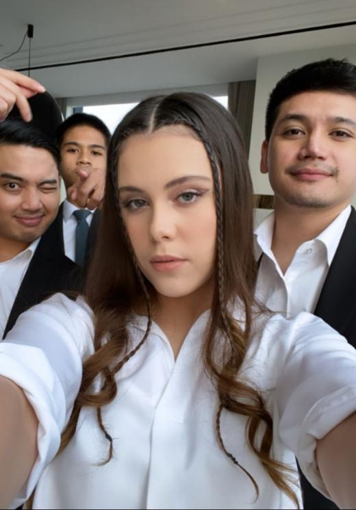 Potret Manuella Aziza Curi Perhatian di Pernikahan Eva Celia (Instagram/justmichaelv)