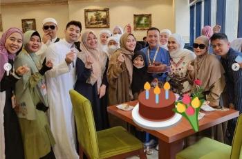 10 Pesta Ulang Tahun Abdul Rozak Ayah Ayu Ting Ting di Mekkah
